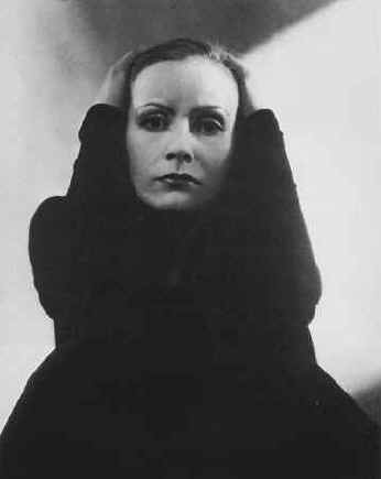 steichen-GretaGarbo.jpg (8704 bytes)