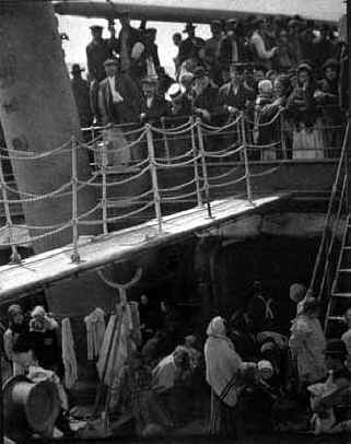 stieglitz-TheSteerage.JPG (27771 bytes)